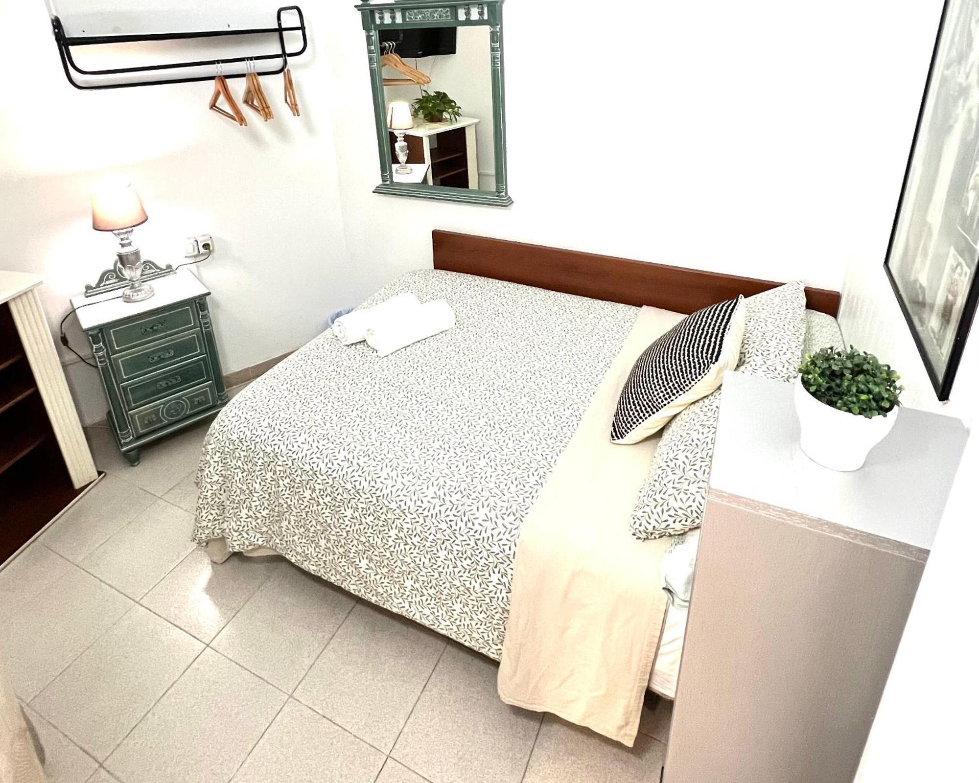 Alcamar Habitacion Privada Con Las Areas De Sala, Cocina Y Bano Que Se Comparten Cerca Al Mar! Alcalá la Real Εξωτερικό φωτογραφία