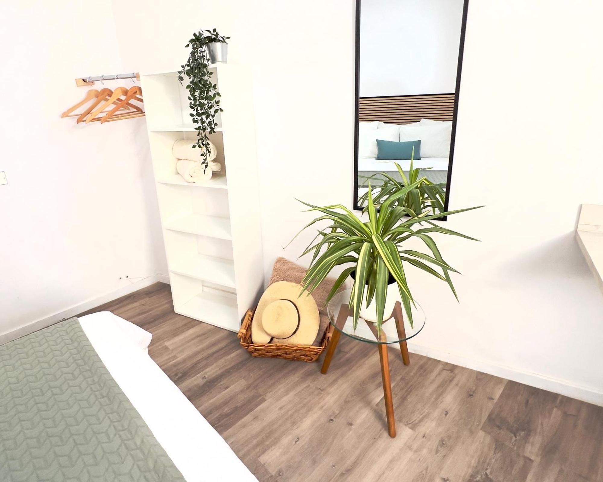 Alcamar Habitacion Privada Con Las Areas De Sala, Cocina Y Bano Que Se Comparten Cerca Al Mar! Alcalá la Real Εξωτερικό φωτογραφία
