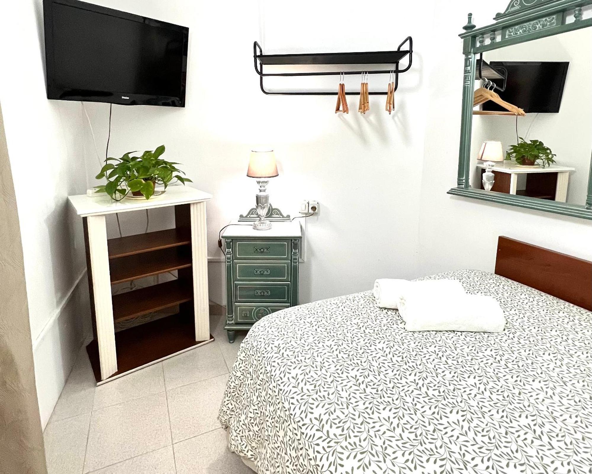Alcamar Habitacion Privada Con Las Areas De Sala, Cocina Y Bano Que Se Comparten Cerca Al Mar! Alcalá la Real Εξωτερικό φωτογραφία