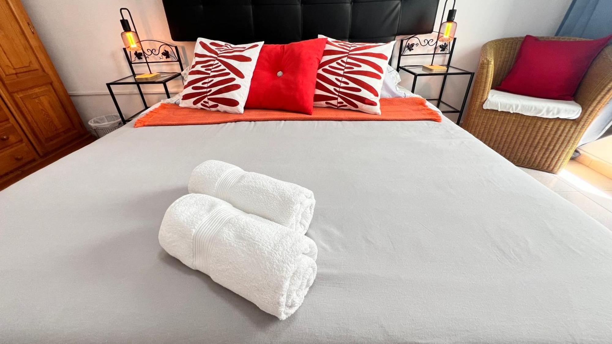 Alcamar Habitacion Privada Con Las Areas De Sala, Cocina Y Bano Que Se Comparten Cerca Al Mar! Alcalá la Real Εξωτερικό φωτογραφία